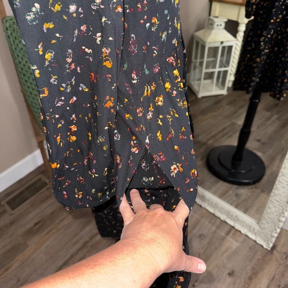 GAP • Black Floral Trapeze Dress - Picture 9 of 13